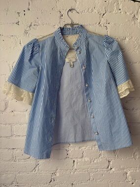 HALSTON Blue & White Striped Puff Sleeve Blouse with Lace Trim & Pearl Buttons